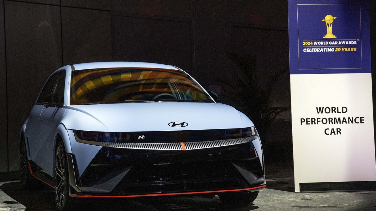 现代Ioniq 5 N电动汽车赢得2024年世界性能汽车奖
