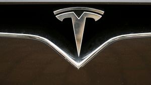Sistem Kemudi Otomatis Tesla akan Diaudit Dishub AS