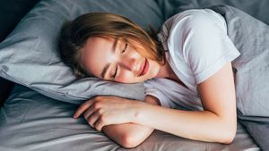 Sering Tidur 6 Jam? Ahli Ungkap Dampaknya pada Kesehatan Otak