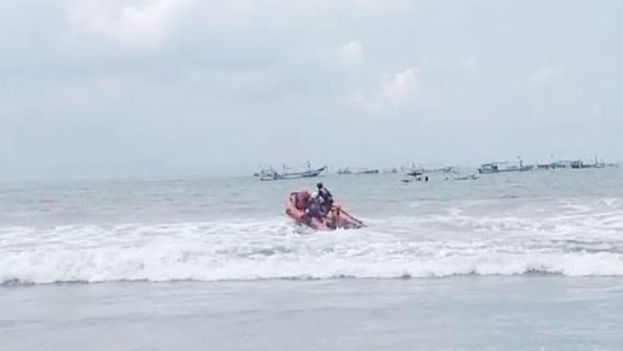 SAR Team Finds Bodies Of 2 Victims Of Fishing Boat Sinking In Banyuwangi, 3 People Still Wanted