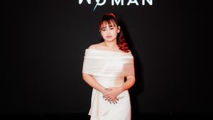 Cerita Mima Shafa Debut Akting dalam Film <i>A Normal Woman</i>