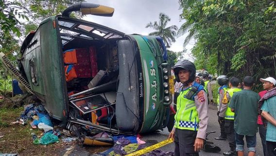 Polisi Catat 47 Korban Kecelakaan Bus ALS di Jalan Bukittinggi-Padang