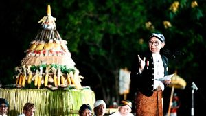 Borobudur Gelar Kirab Pusaka Perdana, Menteri Kebudayaan Ingatkan Warisan Dunia yang Tetap Hidup