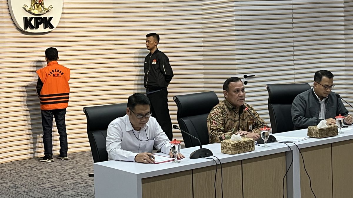 KPK逮捕了Walkot Bima Muhammad Lutfi,涉嫌腐败,涉嫌收到86亿印尼盾的费用
