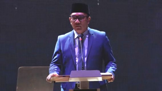 Kang Emil Puji Anies: Stadiumnya Keren Pak