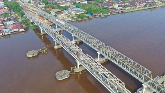 PUPR部完成西加里曼丹Kapuas I大桥的重复,价值2755亿印尼盾