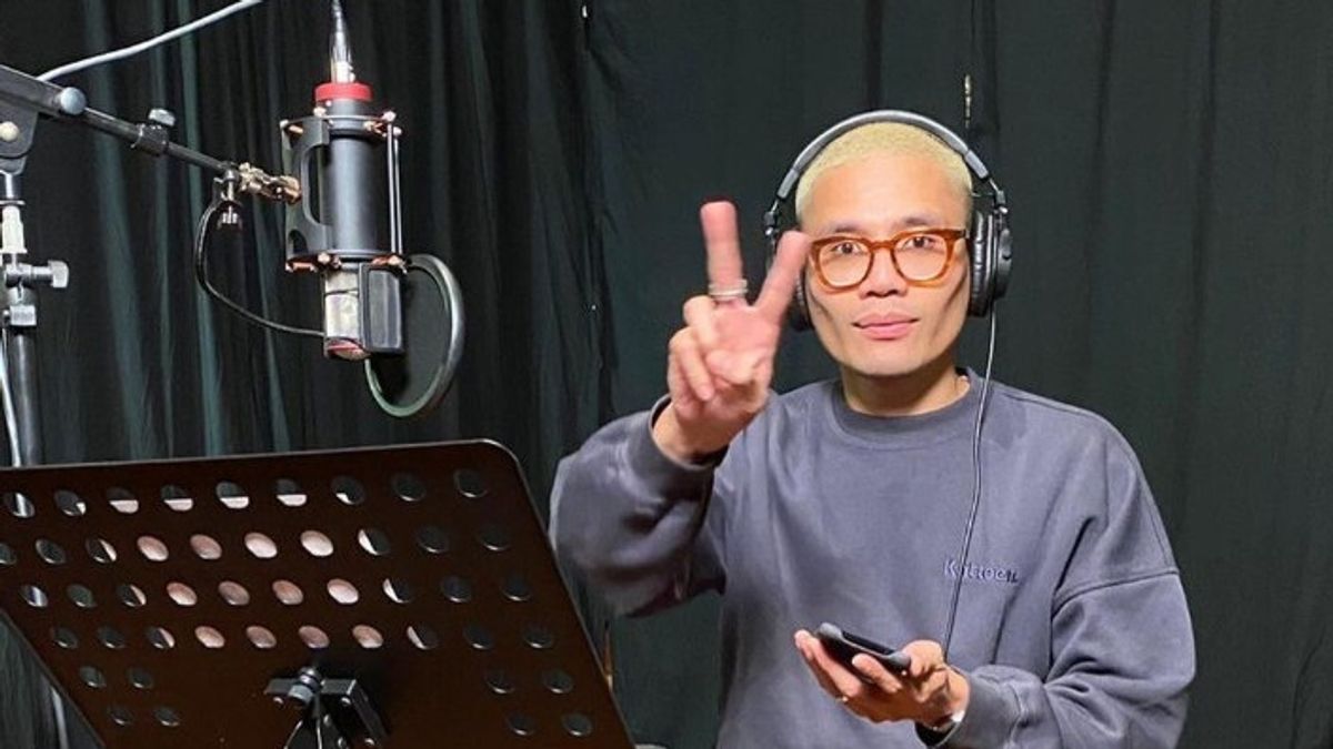 Paul Partohap Rilis Single “CANDYRELLA” dalam Dua Versi Berbeda