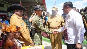Menko Polkam Djamari Chaniago Soroti Pendidikan dan Transportasi saat Kunjungi Papua Pegunungan