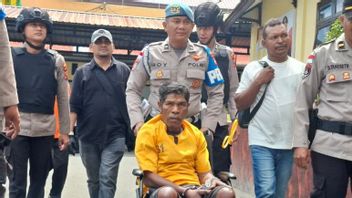 逃亡者の14日間、警察によるクパントゥンバンのスイカトレーダー刺し傷の加害者であるベント