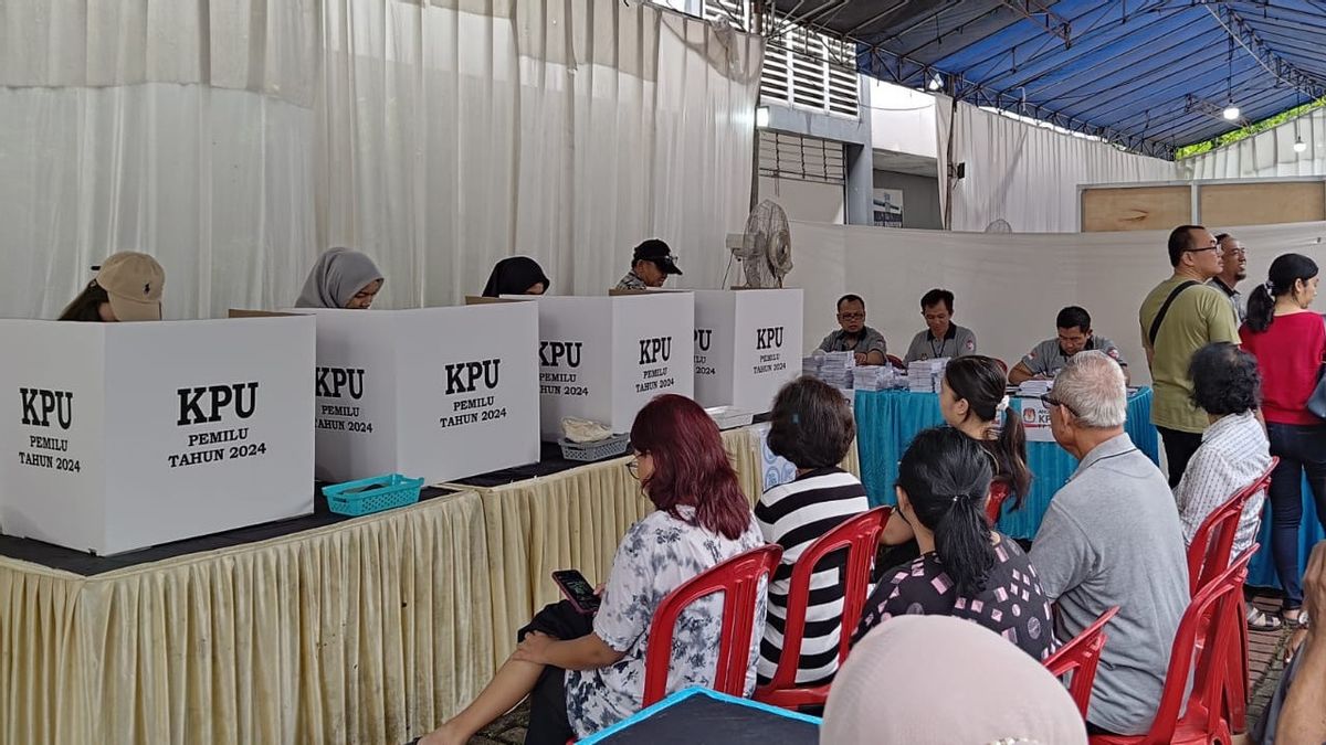 Tangerang City KPU commence à payer des salaires à 36 225 membres du KPPS