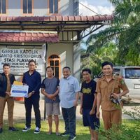 PTPN IV PalmCo Pasang PLTS di Gereja Katolik Kalbar: Momentum Kenaikan Yesus Kristus Dorong Energi Bersih