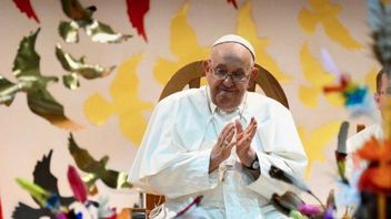 Welcomed By Ramos Horta, Pope Francis Arrives In Timor Leste