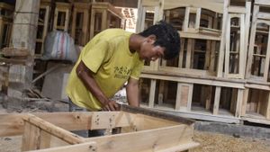 Pekerja di 5 Sektor Padat Karya Bebas PPh di 2026