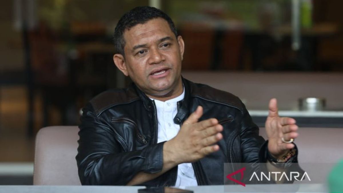 インドネシアにおける大統領移行法案を提案する憲法専門家