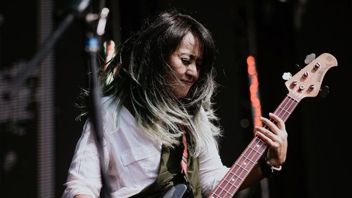 Since Having Children, Chua Kotak Stop Add Bass Collection