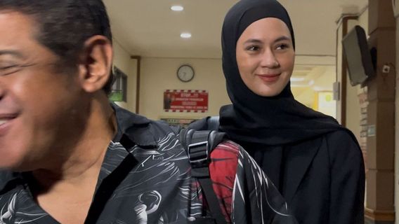 شاهد خبير يدعى بايم وونغ يشتبه في أنه ارتكب العنف ضد بولا فيرهوفن