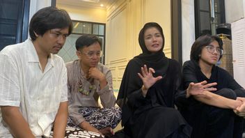 Karina Ranau a dit que le testament d'Epy Kusnandar demandait qu'il soit enterré à Garut, ce n'était qu'un «́acté»