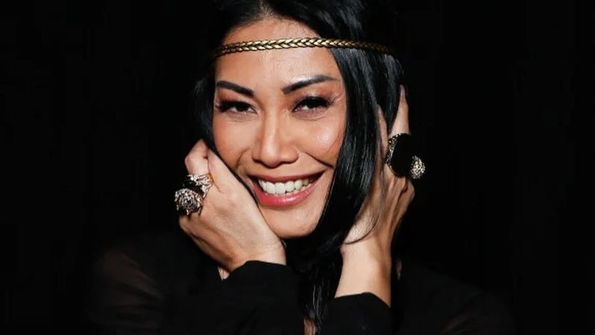 Anggun C. Sasmi يفتتح لأول مرة على الشاشة الكبيرة من خلال الفيلم الجديد Wregas Bhanuteja ، Para Perasuk