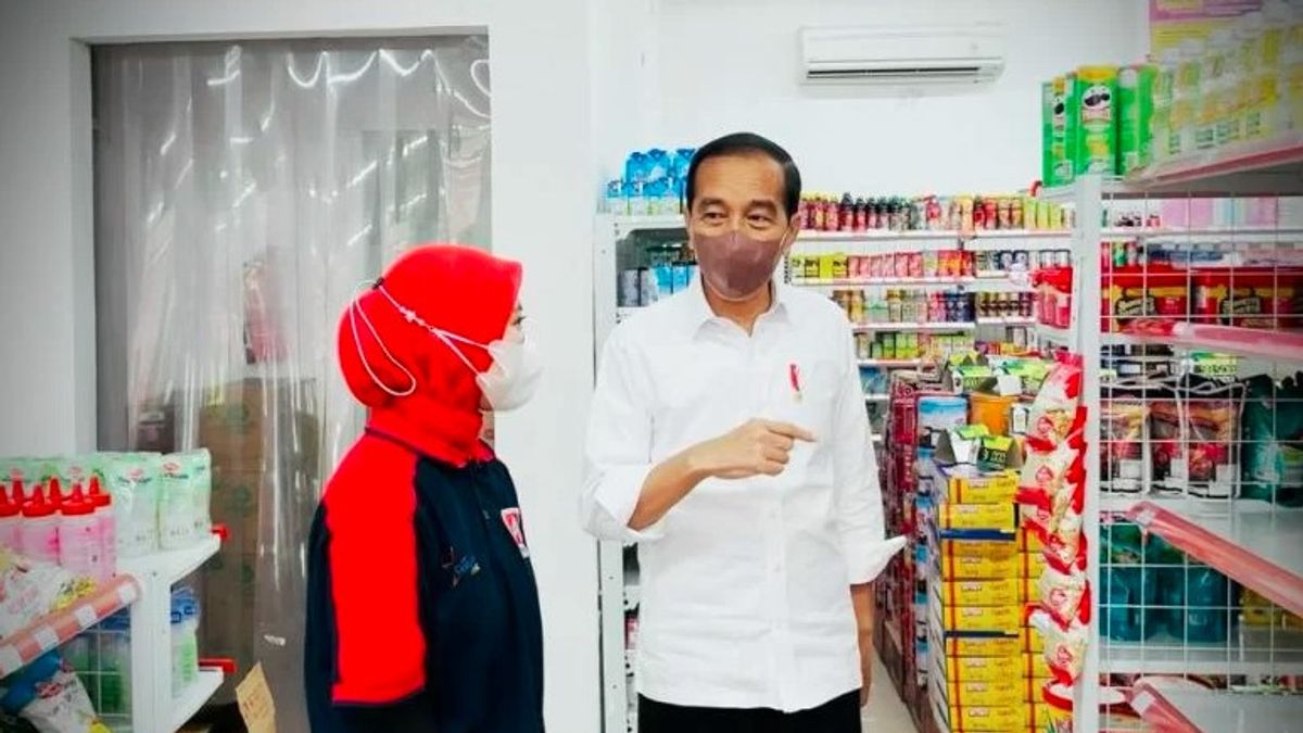 Berita DIY: Presiden Jokowi Mengecek Harga Minyak Goreng di Yogyakarta