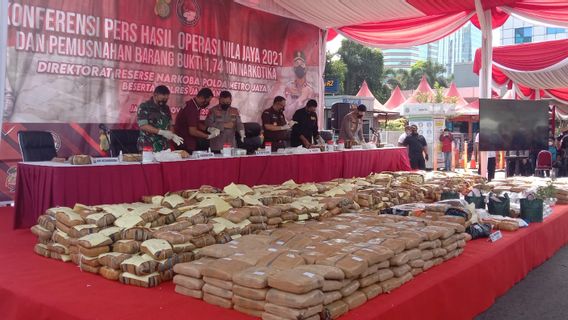 Polda Metro Jaya Musnahkan 1,74 Ton Narkotika, Hasil Penindakan 2 Pekan