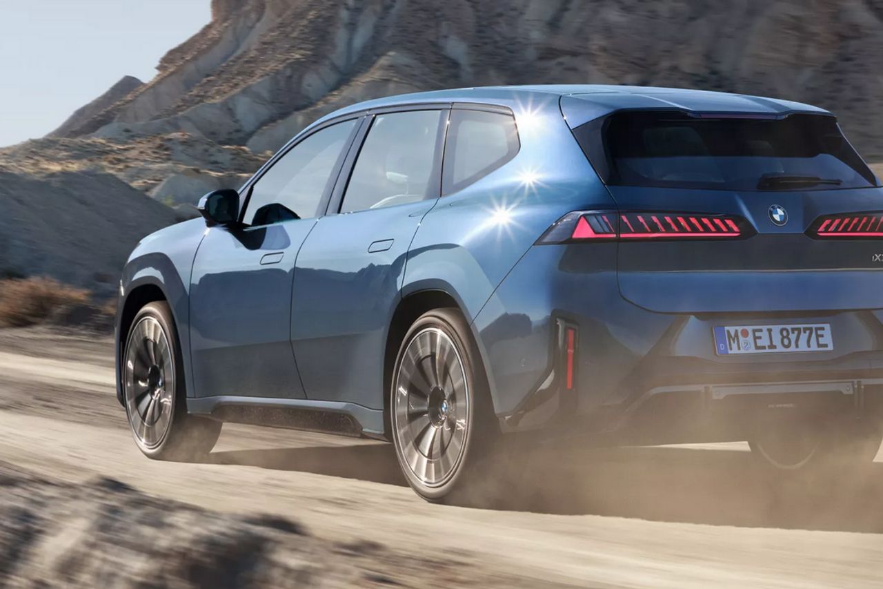 Electric Vehicles Breakthrough: Advanced Battery Technology Transforms the Future