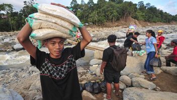DPR: Prioritas Utama Bukan Status Kebecanaan, Tapi Penyelamatan Warga dan Rekonstruksi