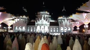 Salat di Masjid Raya Banda Aceh Tak Perlu Lagi Jaga Jarak