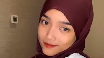 Making Netizens Excited, Tariq Halilintar Uploads Fuji Photo In Black Hijab: New Wife Returns