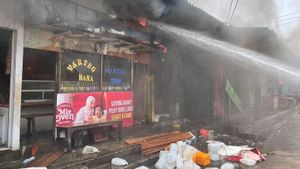 18 Kios dan Satu Ruko di Pasar Angke Hangus Terbakar