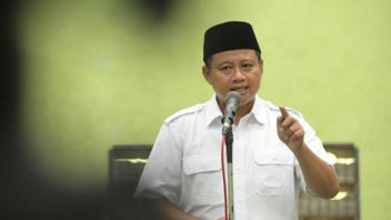 Muncul Spanduk Ridwan Kamil ‘Menjadi Jabar Sangsara’ Gara-gara Jalan Rusak di Garut, Ini Penjelasan Wagub