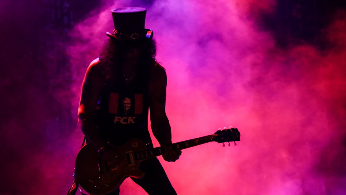 Slash Says Guns 'N Roses Working on New Album