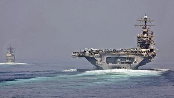 トランプ、ホルムズ海峡封鎖でイランへの攻撃を強化すると脅す