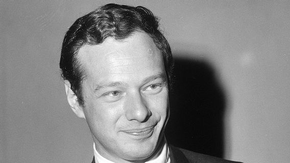 Cara Brian Epstein Membesarkan Nama The Beatles 