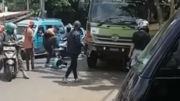Strong Man Persecutes Truck Driver At Red Light Cibubur Confesses Member, Police Conduct Search