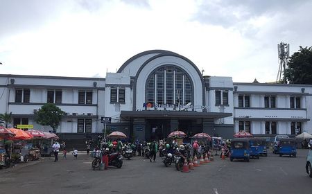 Memori Hari Ini, 25 April 2005: Stasiun Kereta Api Jakarta Kota Ditetapkan Sebagai Bagunan Cagar Budaya