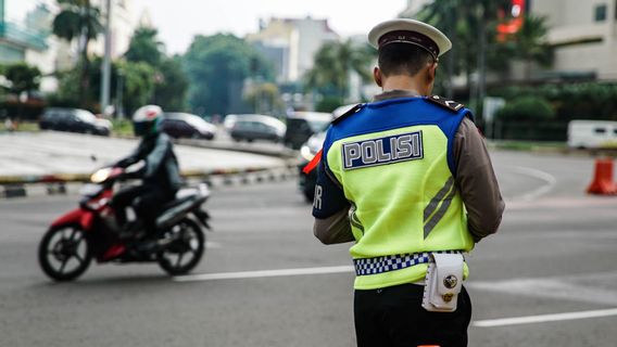 <i>Ngamuk</i> karena Ditegur Tidak Pakai Masker, Oknum Polisi Ini Dimutasi