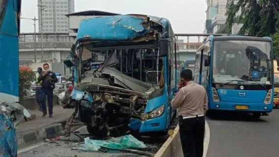 Pour Que Le Conducteur Ne Soit Pas Imprudent Sur La Route, Azas Tigor Demande à Transjakarta D’être évalué