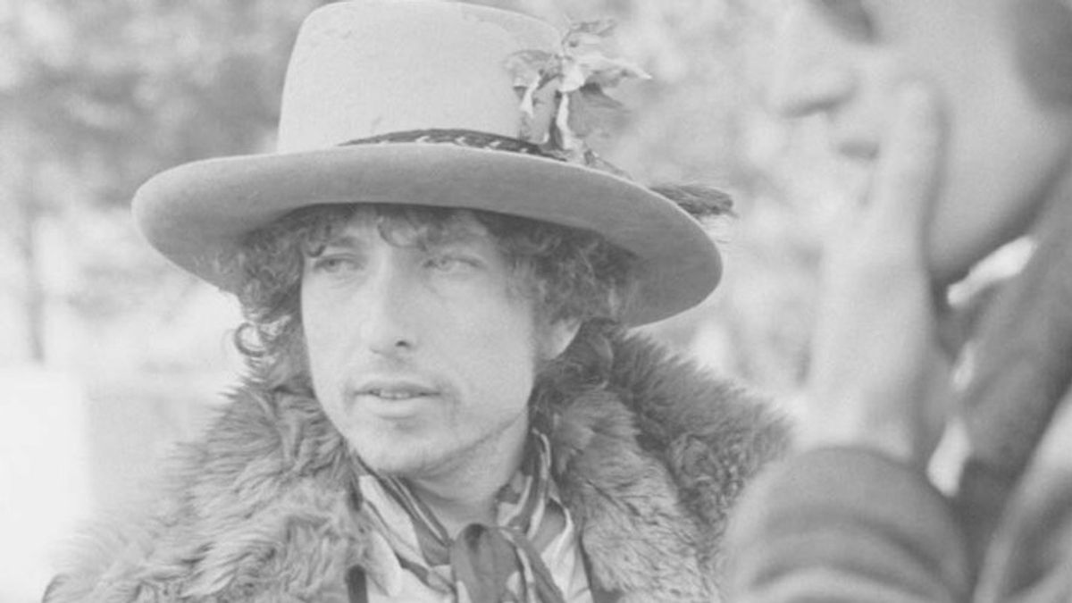 Over 100,000 Bob Dylan Collection Presents In Tulsa, There Is A Draft Book Of Tarantula Prose Poems Typed In The Mid 60's