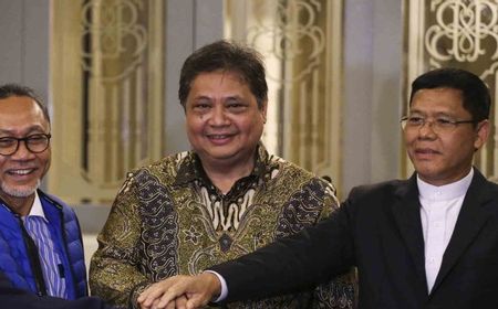 Aminkan PPP, PAN Sebut KIB Bubar Sendiri