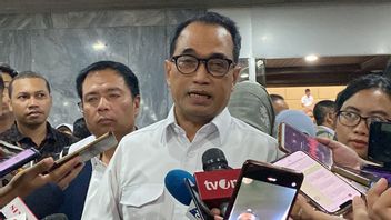 وزير النقل يشدد الرقابة المتعلقة بتقاليد بالونات الهواء في جاوة الوسطى
