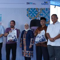 TASPEN Bagikan Ribuan Sembako melalui Kegiatan Pasar Murah dan Bazar UMKM