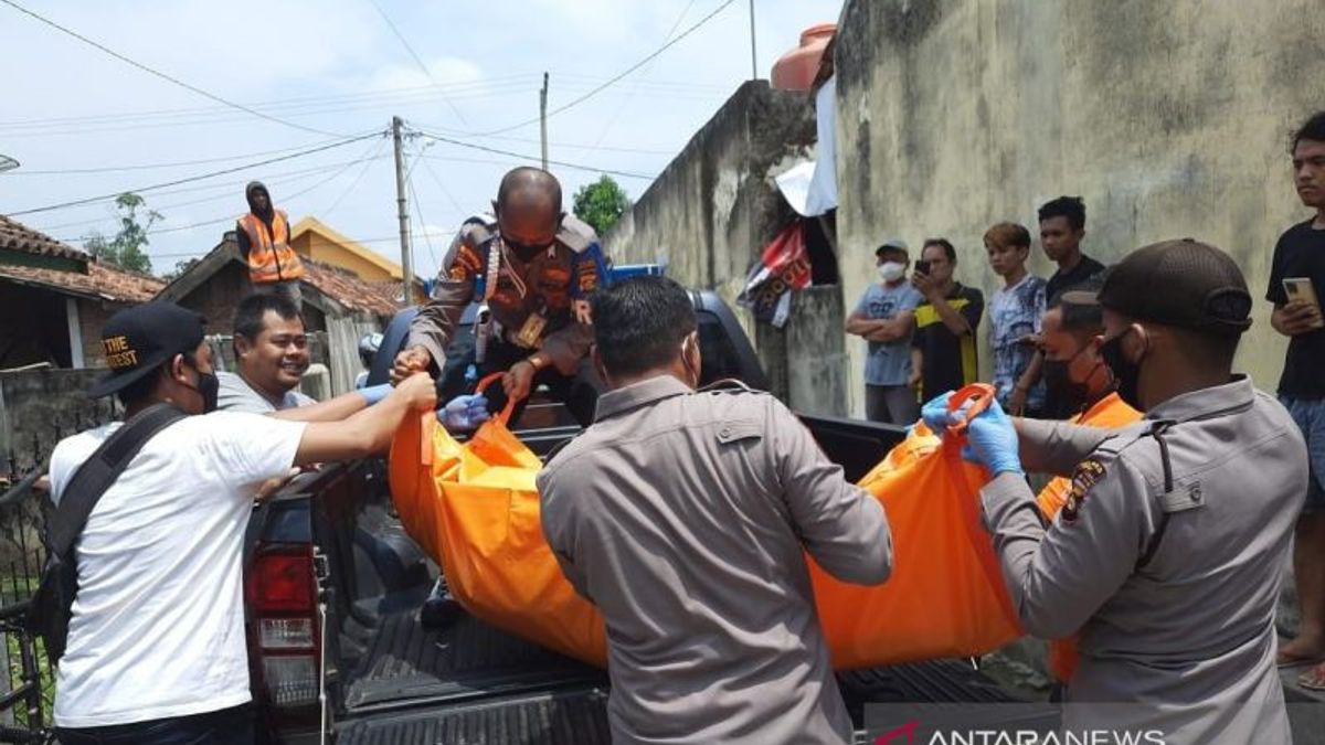 Jasad Wanita Tewas Gantung Diri Dievakuasi oleh Tim Inafis Polres OKU