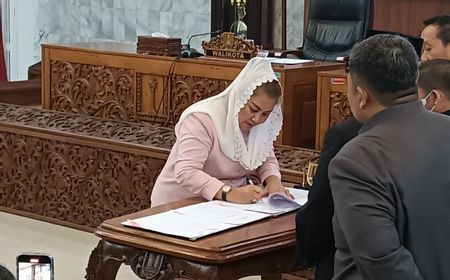 Kemunculan Perdana Walkot Ita di Paripurna DPRD Usai 5 Hari Instansi di Pemkot Semarang Digeledah KPK