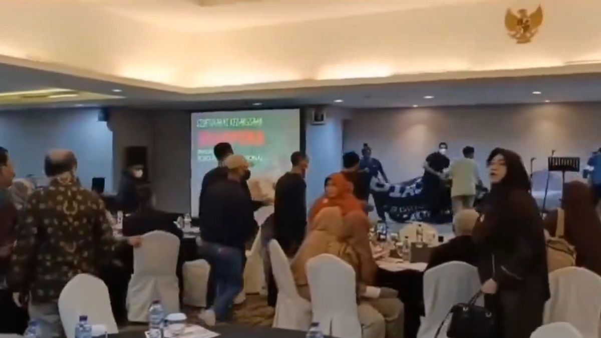 ألقت الشرطة القبض على 9 مشتبه بهم في حل مناقشة Grand Kemang