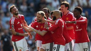 Bruno Fernandes Sets Record, Man Utd Destroy Brighton