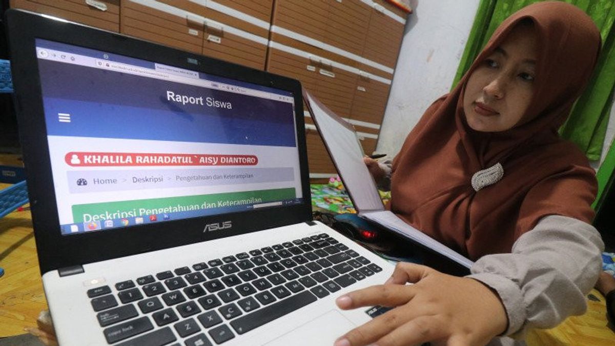 La Start-up Pahamify Gandeng Kemenkominfo Offre Une Formation Numérique Aux Enseignants