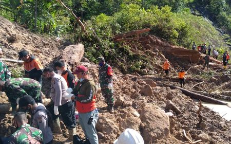 BNPB Gunakan Alat Berat Cari 12 Korban Longsor Tapanuli Selatan yang Belum Ditemukan