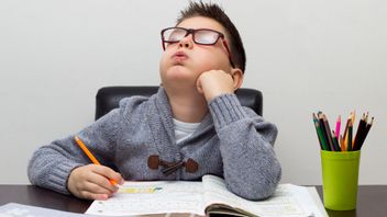 あなたのティーンエイジャーはやる気を持っていますか?ポジティブなアプローチでやる気を起こさせる7つの方法