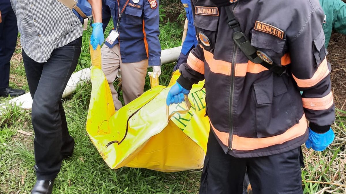 Unidentified Man's Body Found Floating On The Bank Of Cidurian River
