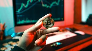 Prediksi Puncak Harga Bitcoin Menggunakan 5 Indikator